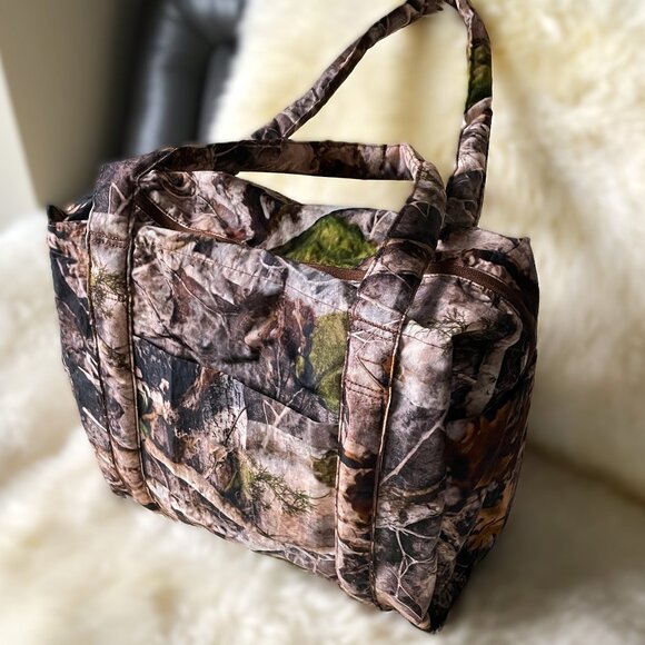 NWT Baggu Cloud Regular Carry-on - Photo Forest
